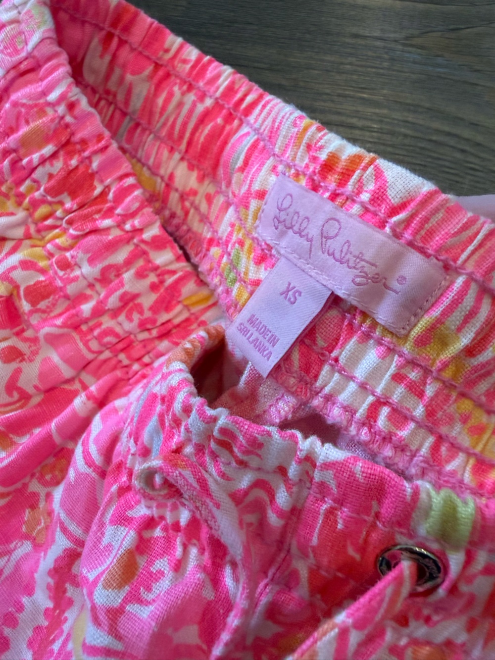 Lilly Pulitzer Linen Beach Shorts Size Extra Small - Picture 3 of 5